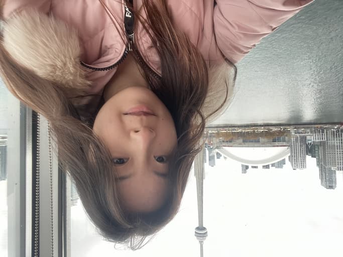 Picture of Elaine Li